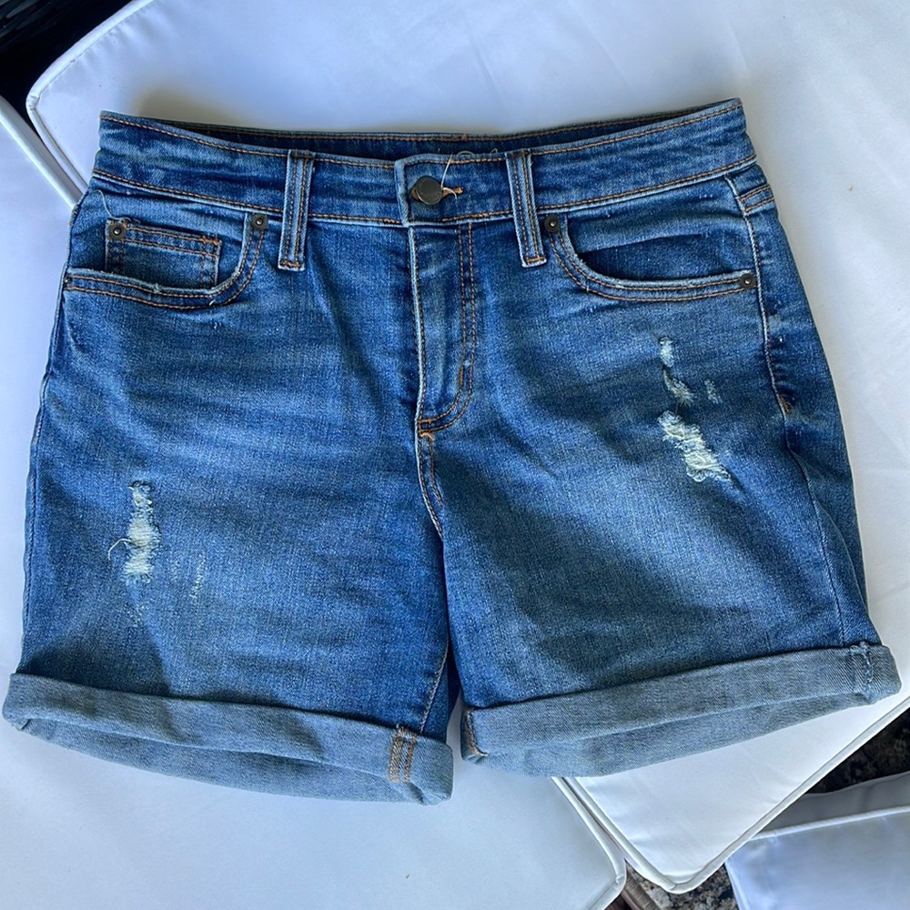 Universal Thread Jean shorts